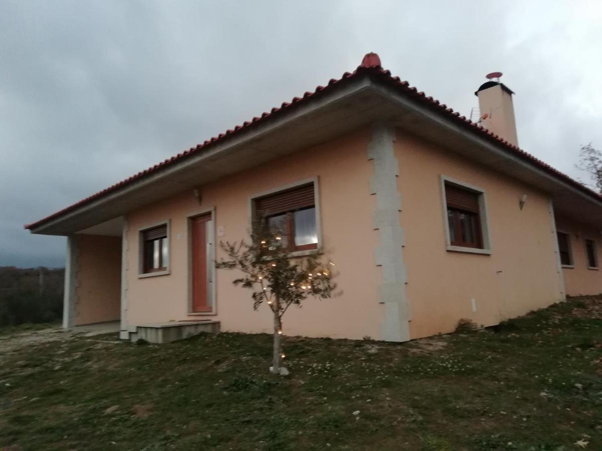 Casa Da Fonte Em Prada, Vinhais Eksteriør billede