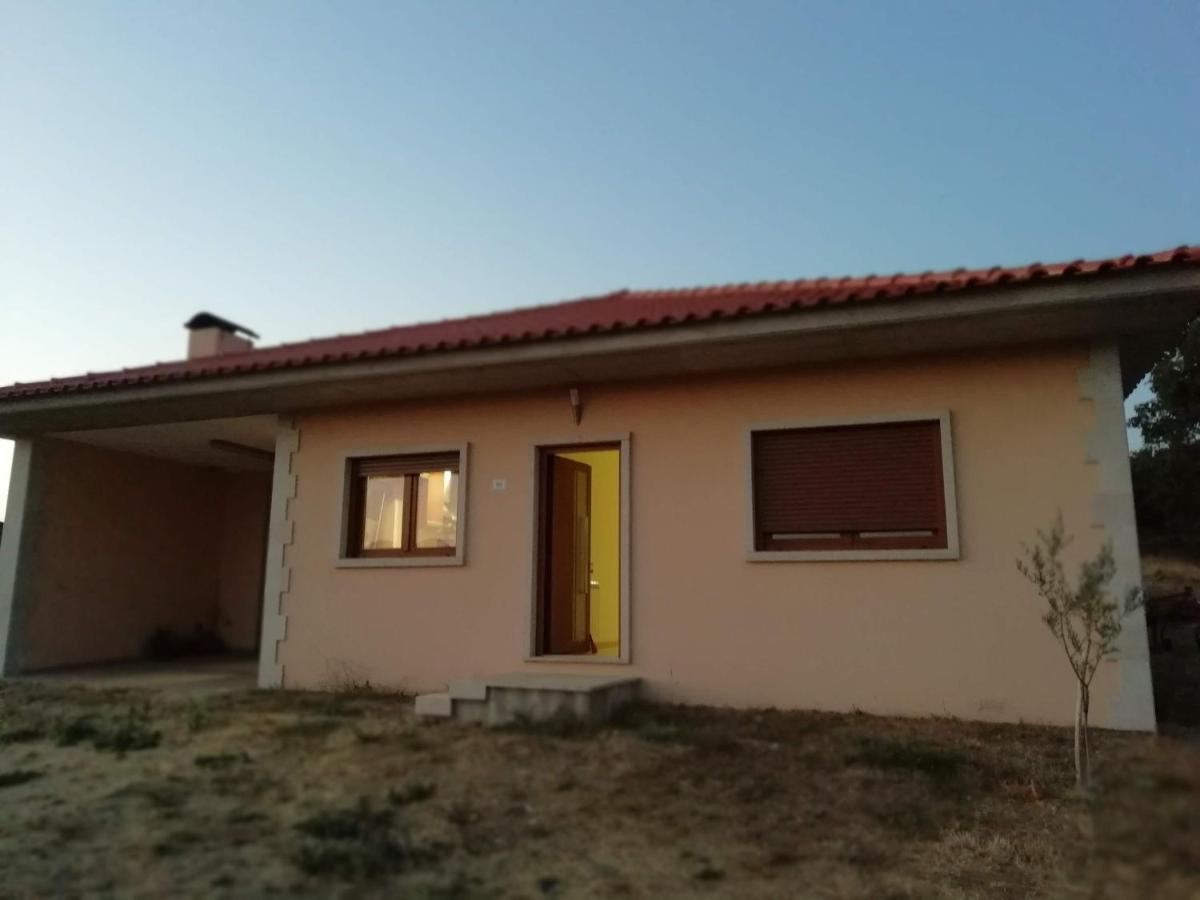 Casa Da Fonte Em Prada, Vinhais Eksteriør billede