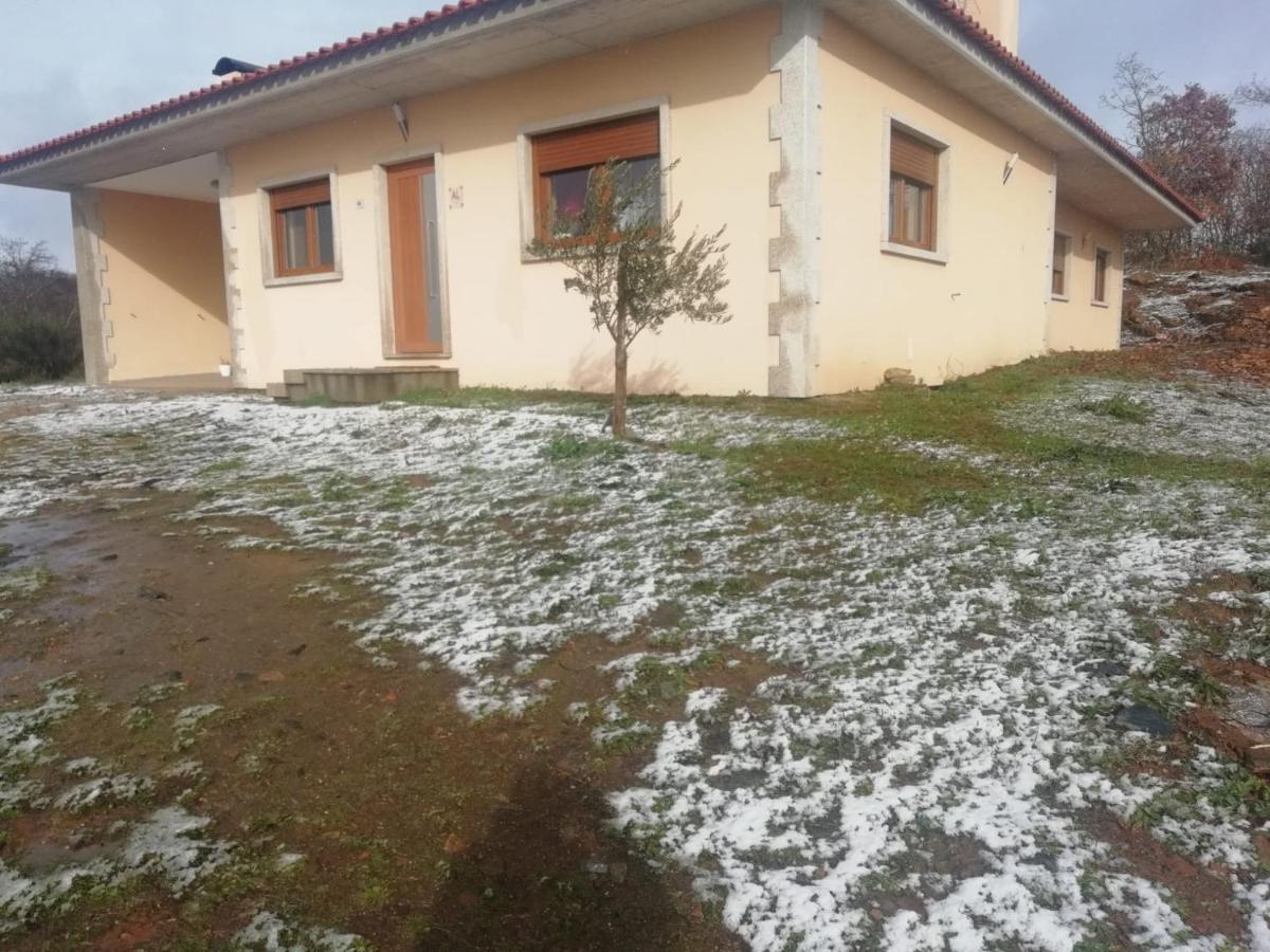 Casa Da Fonte Em Prada, Vinhais Eksteriør billede